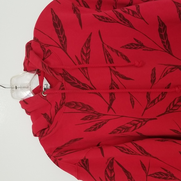 Undefeated men's red streetwear pullover hood with leaf print Size L - Picture 2 of 8